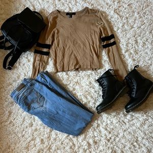 ✨Forever 21 long sleeve tan top🍂